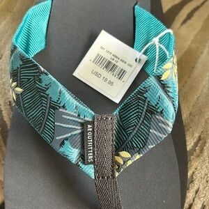 American Eagle Outfitters nwt Flip flops